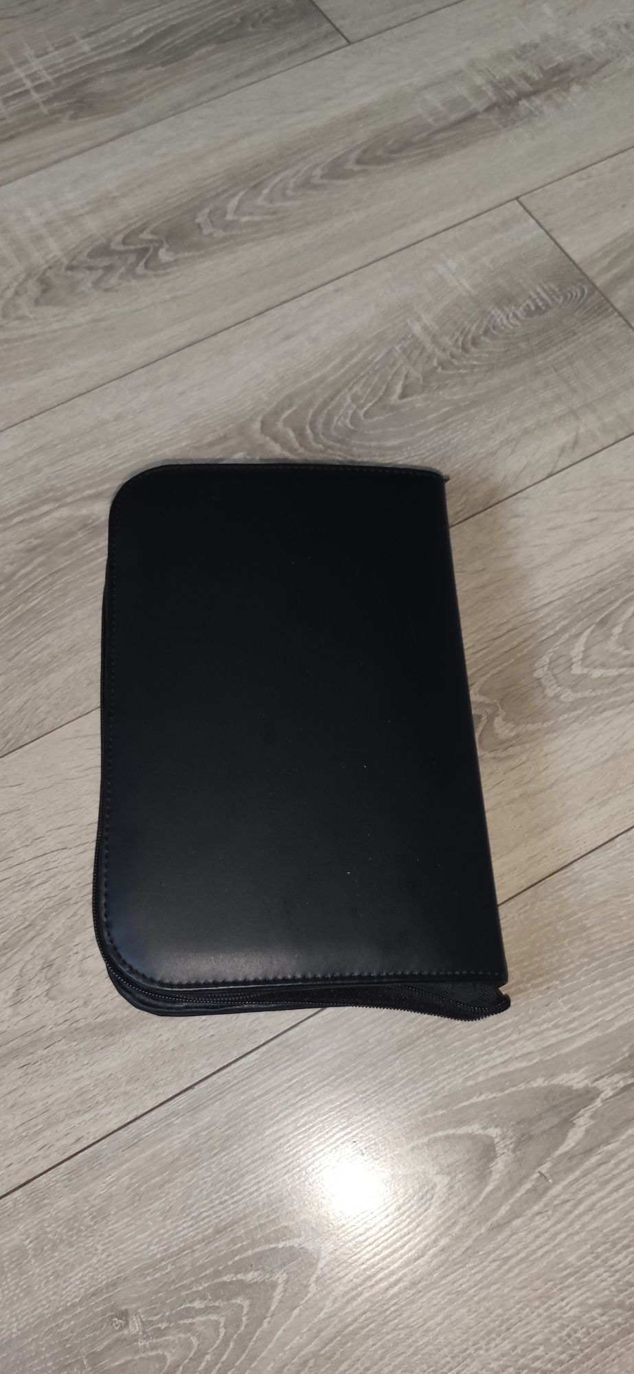 Etui na pędzle do makijażu dwupoziomowe