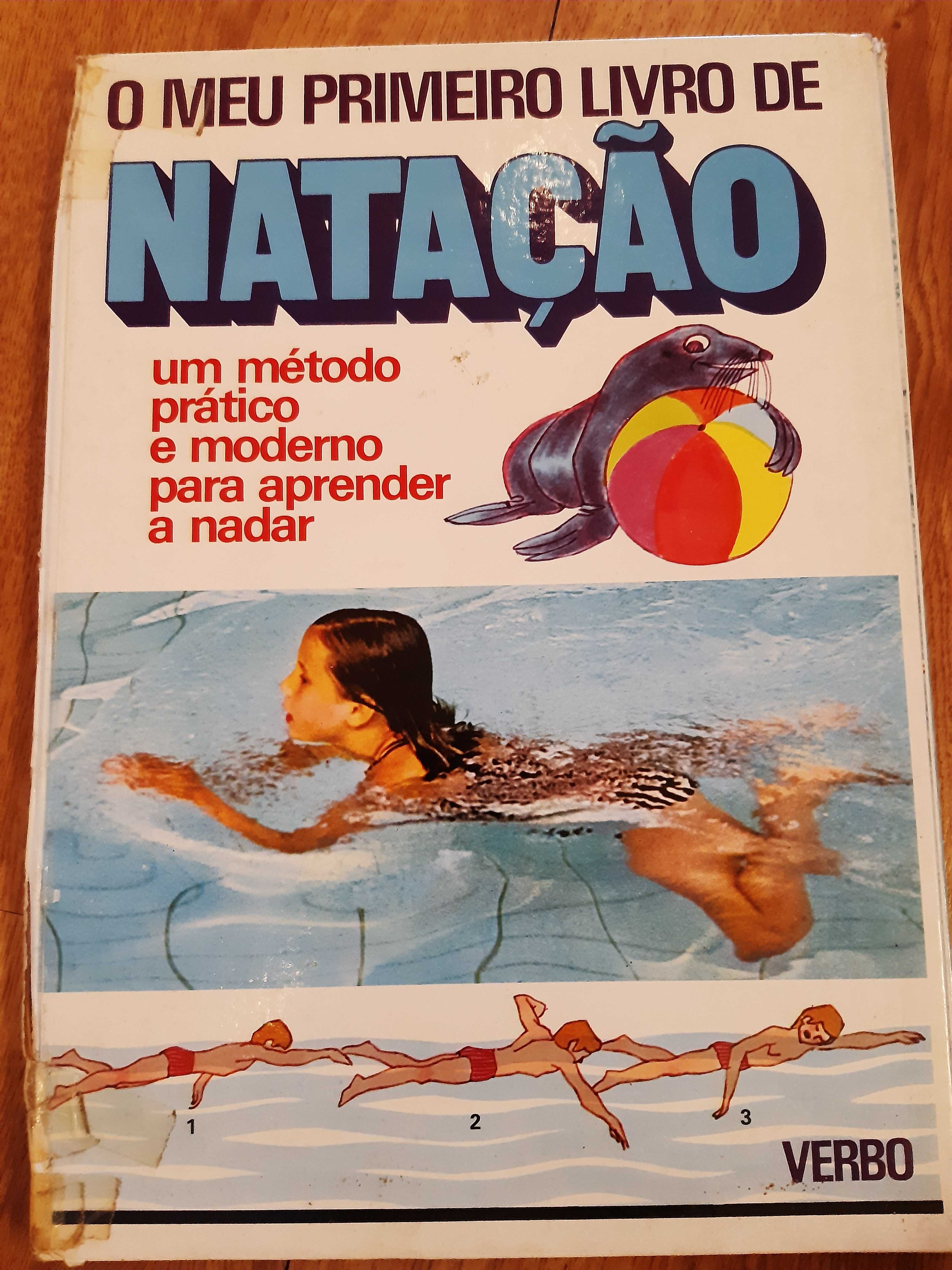 Livros didáticos infantis antigos