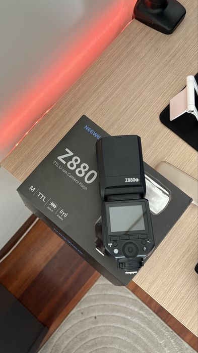 Neewer Z880 Flash