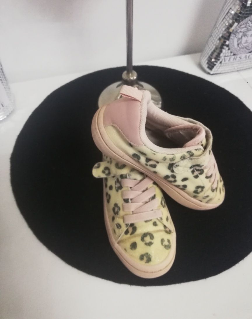 H&M trampki r 28