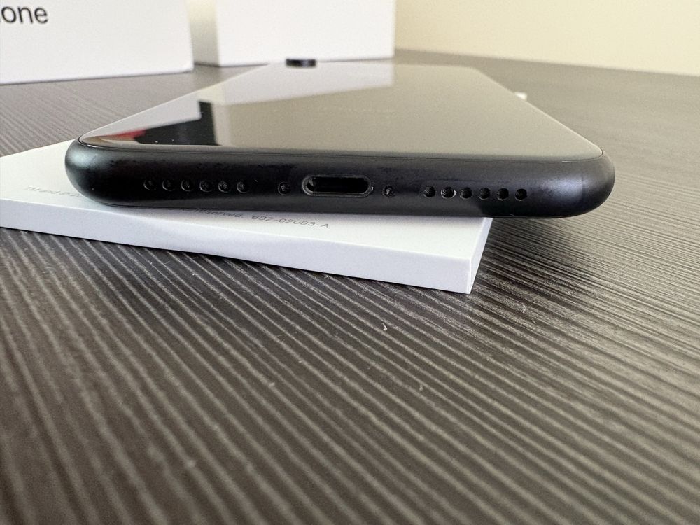 iphone XR 64gb  Neverlok комплект