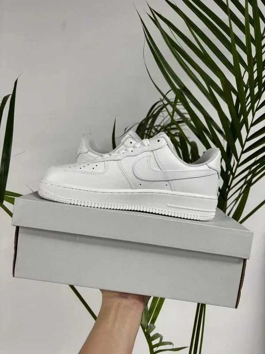 Buty damskie Trampk Nike_Air_Force_1_Low_'07_White R.41