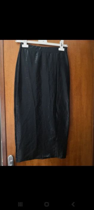 Saia justa com racha