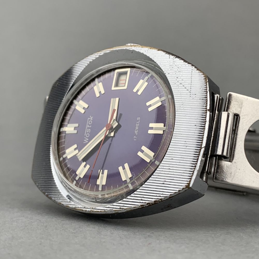 Zegarek vintage Wostok – Fiolet | ręczny naciąg | USSR| datownik
