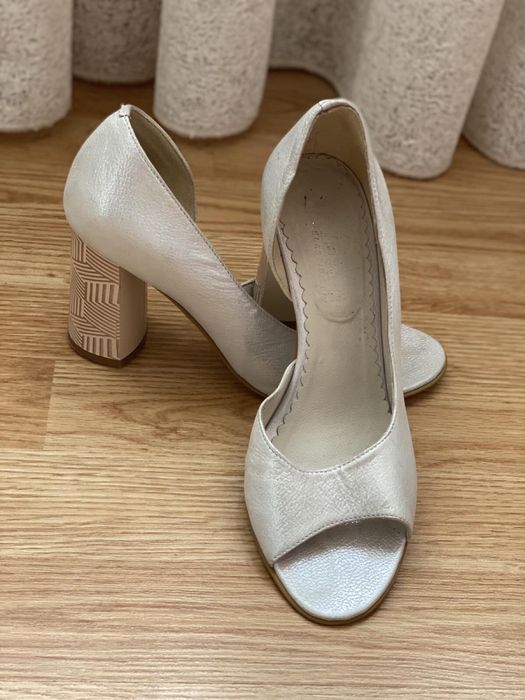 Свадебное платье, весільна сукня, платье кекс, трубы