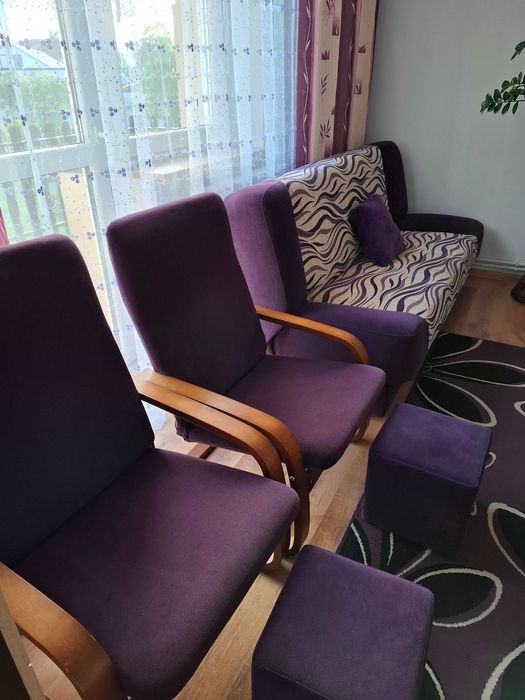 Sofa + fotele+ pufki