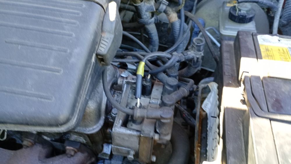 Fiat Punto 1997 4 porta gasolina . Sem depósito.
