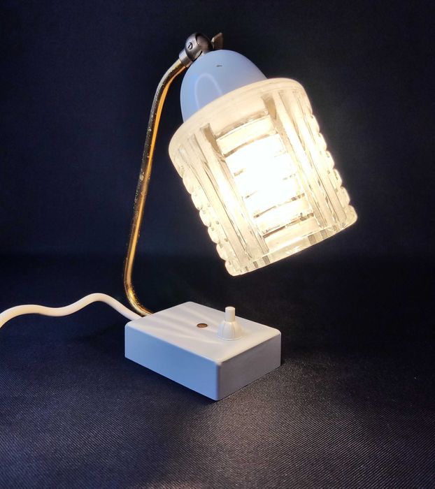 Lampka nocna metalowa z kloszem szklanym - lata 60 - stan bardzo dobry