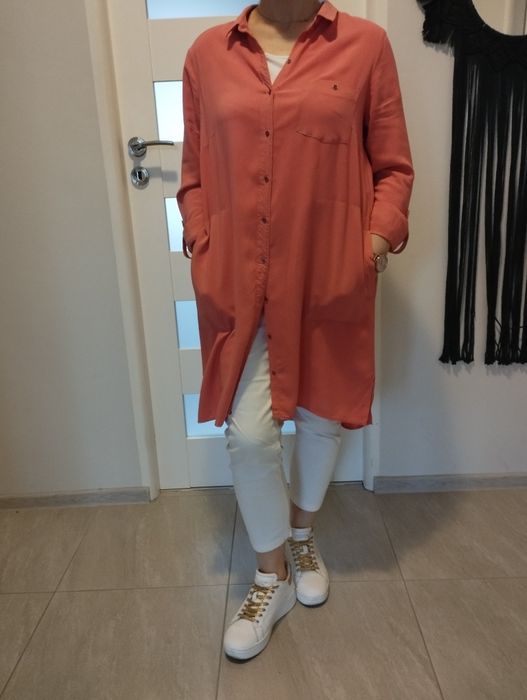 Koszula damska w nietypowym kolorze różu