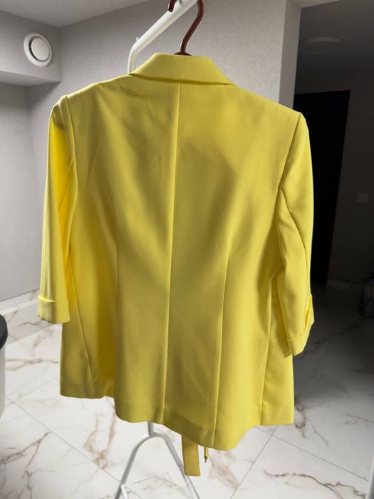 Костюм з брюками жіночий