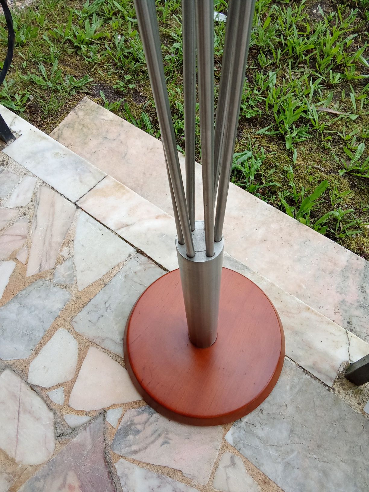 Cabide de pé em inox
