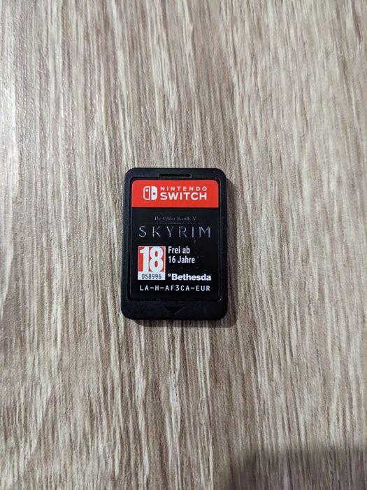 Гра Skyrim Nintendo Switch картридж The Elder Scroll 5s