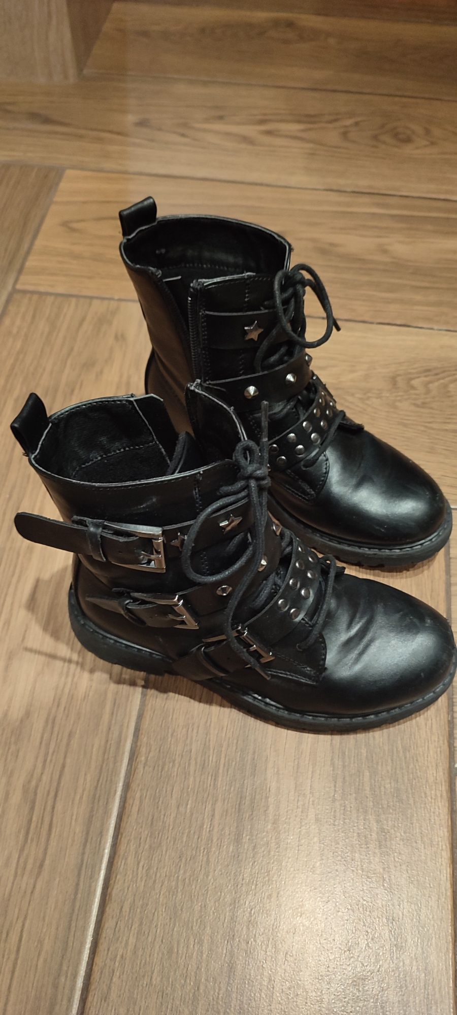 Buty botki czarne roz.33