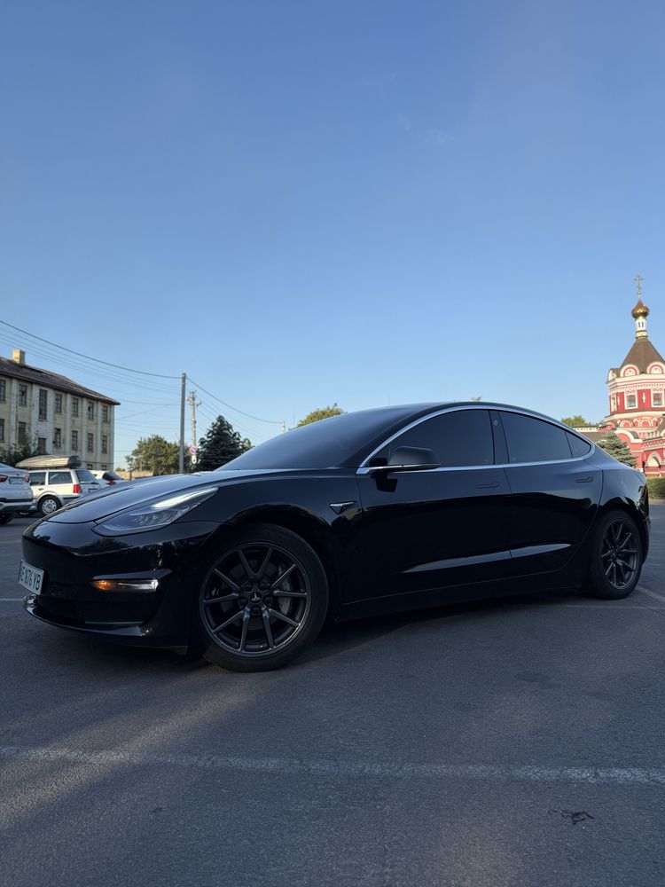 Продам Tesla Mode 3 2018