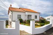 Moradia T6 em Porto Judeu, Terceira
