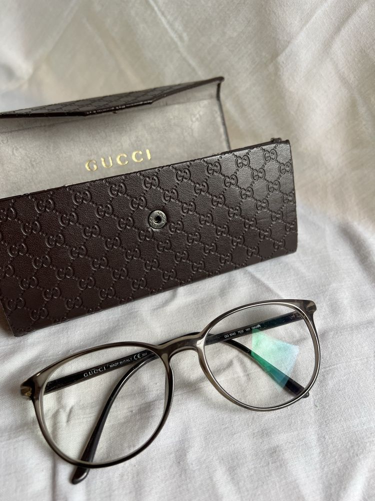 Óculos Gucci com caixa