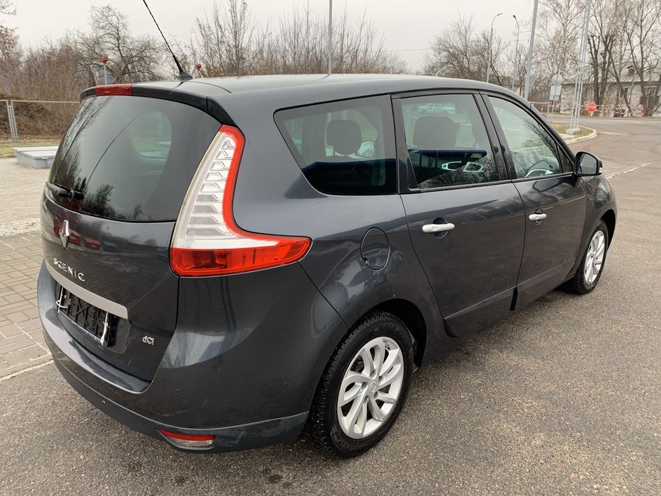 Рено Сценік3 ЗАДНІЙ ФОНАРЬ правий лівий Стоп.