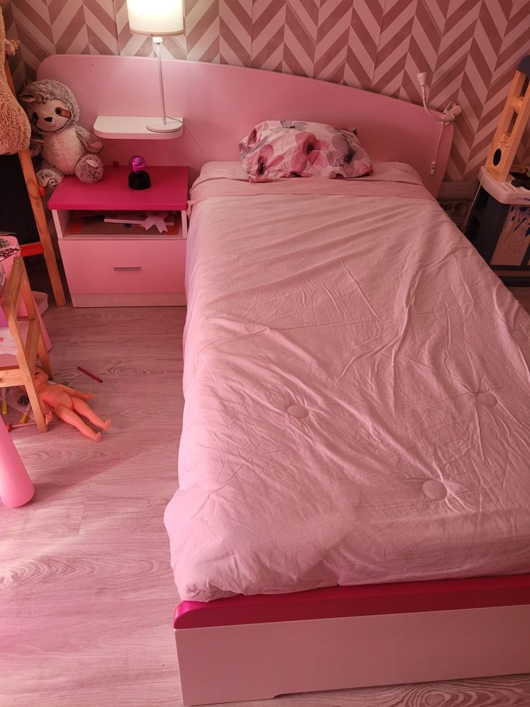 Vendo Cama Solteiro + Mesinha de Cabeceira