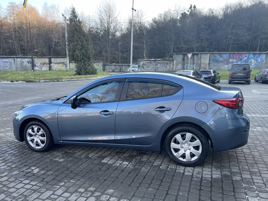 Оренда автомобіля Mazda 3 у Львові . Оренда авто Львів.