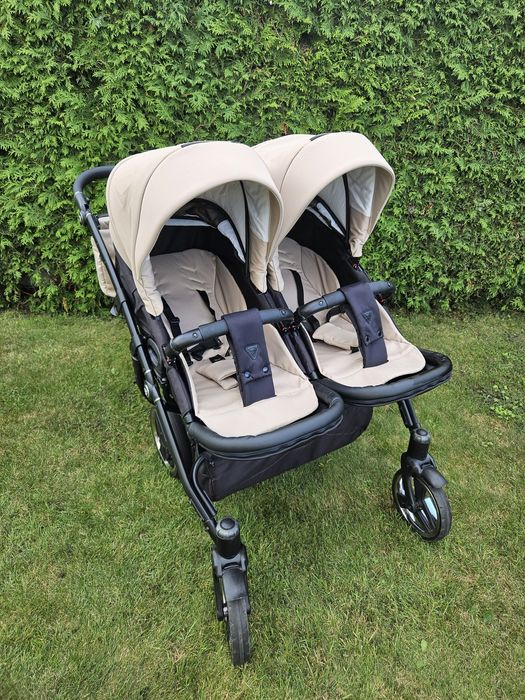 Zestaw bliźniaczy Junama Duo v3 + 2x Joie i-snug