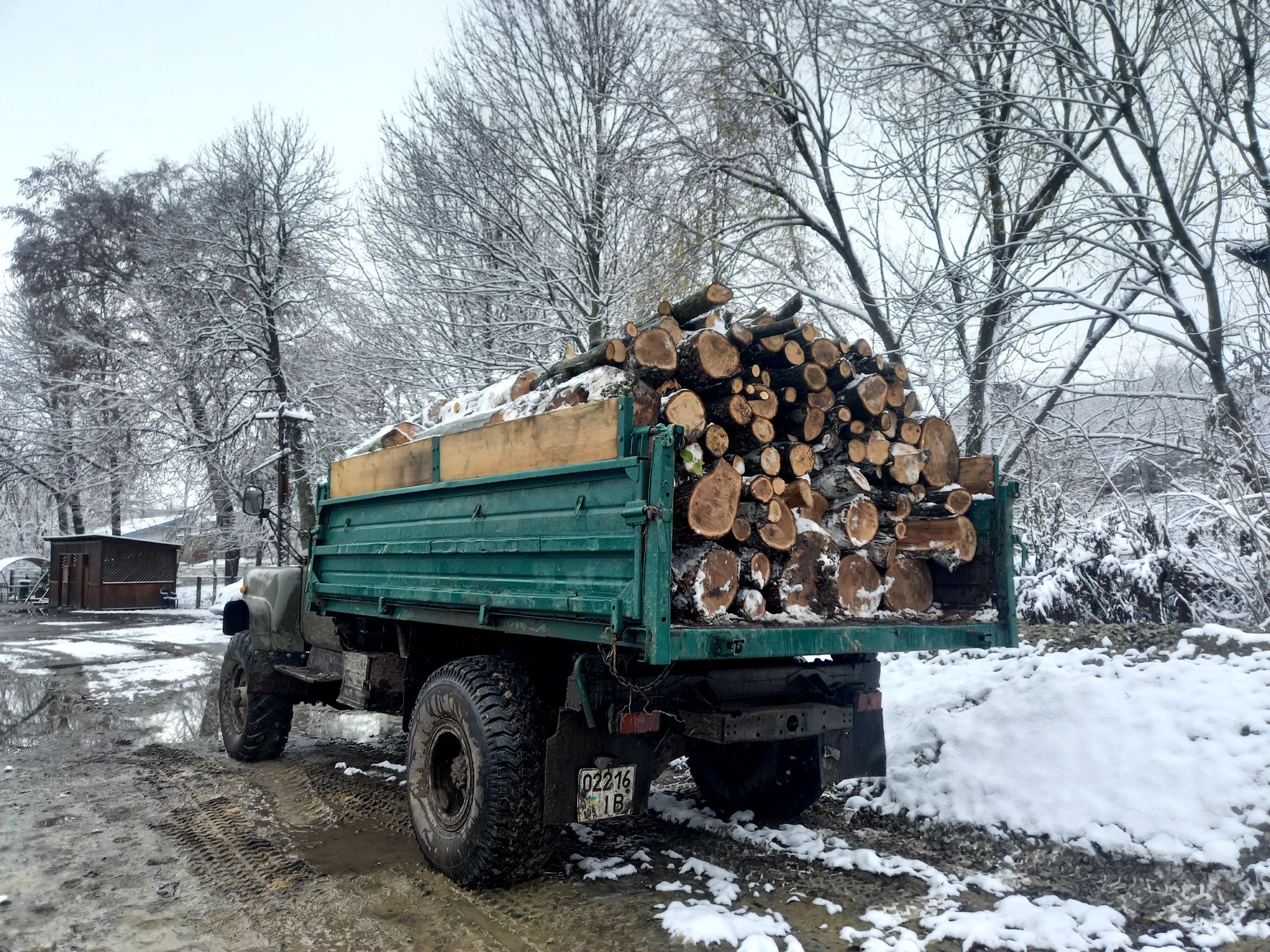 Дрова дуб граб доставка(можливо колені)