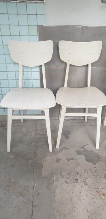 Dwa krzesla kuchenne czasy prl-u