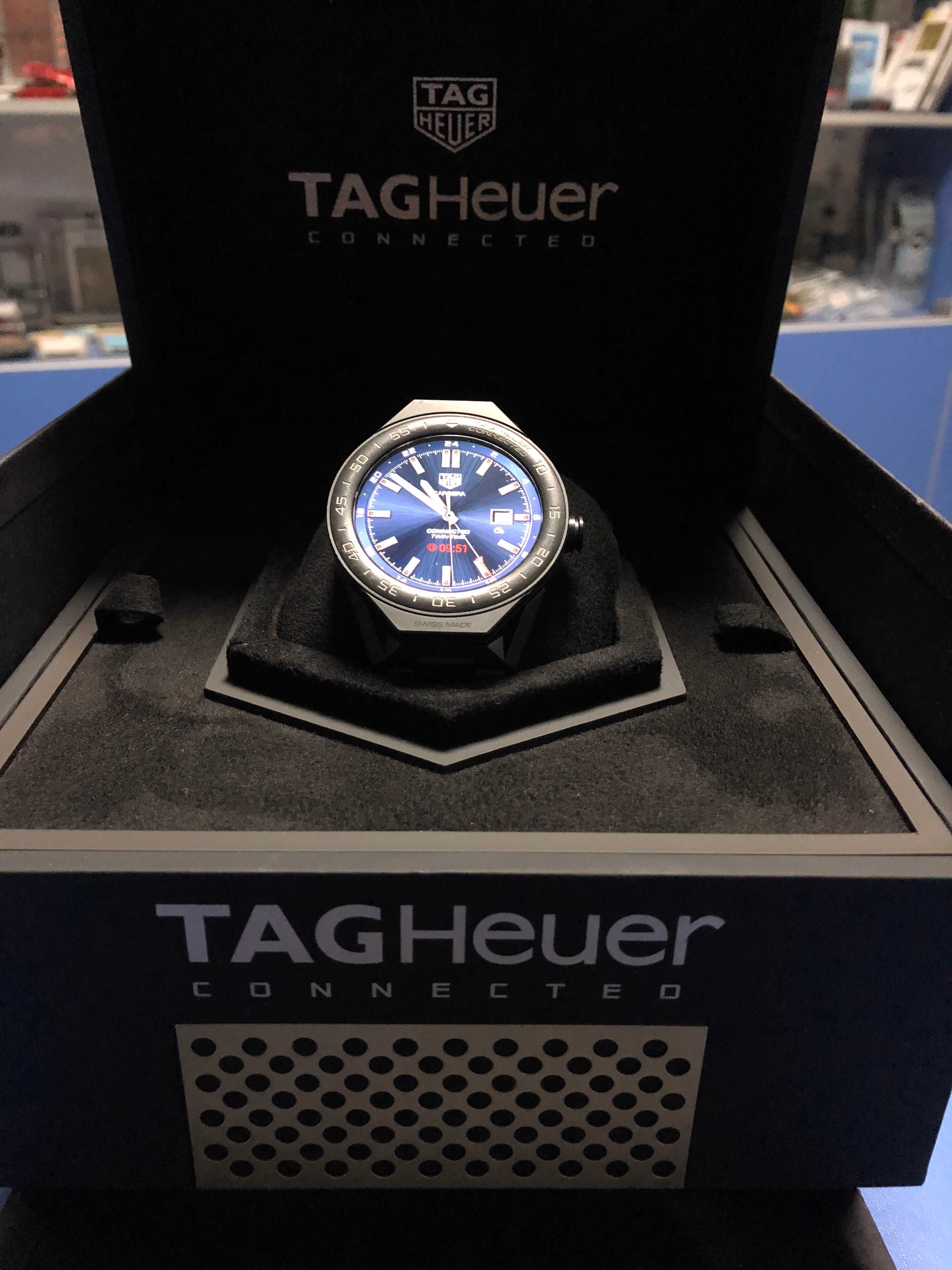 Швейцарские смарт часы TAG Heuer Connected Modular 45 Black Ceramic