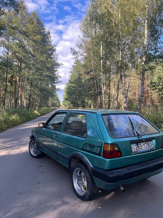Volkswagen Golf 2