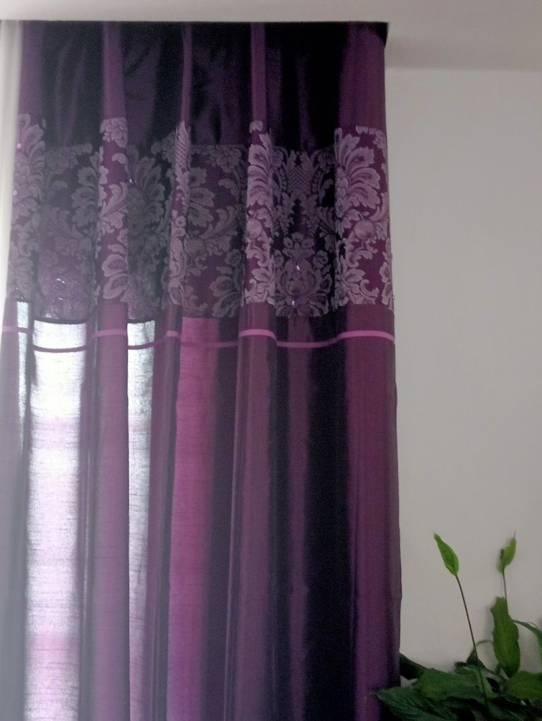 4 Cortinas opacas rochas