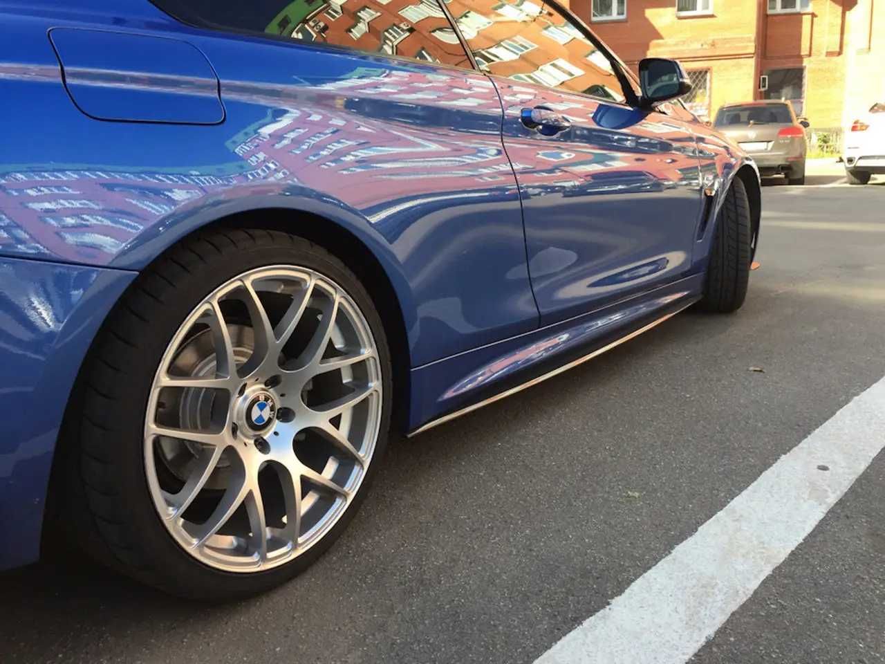 Леза BMW 5 Series F10 2010-2017год.(накладки на пороги) M-Performance