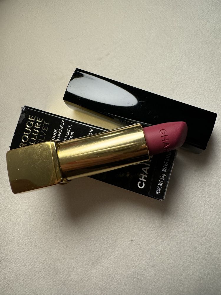 Batom chanel rosa choque novo