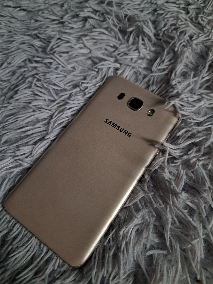 Samsung Galaxy J7