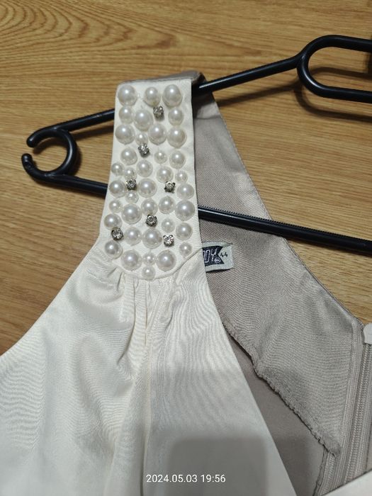 Elegancka sukienka wizytowa - M