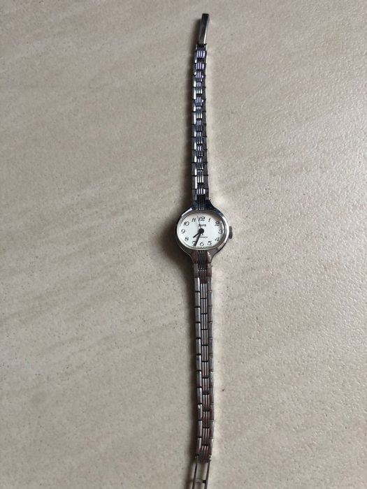 Zabytkowy zegarek damski radzieckiej marki Zaria Ussr Vintage