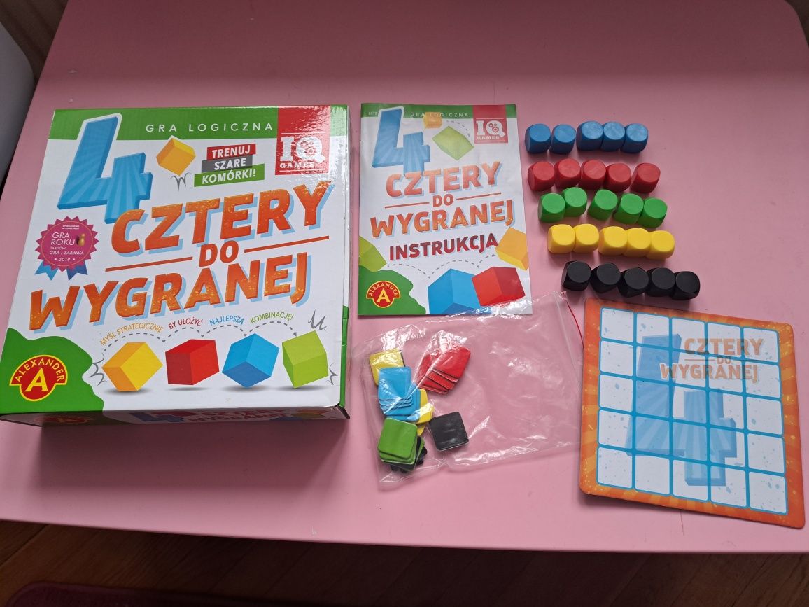 Cztery do wygranej gra logiczna