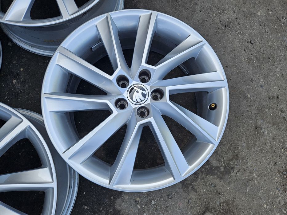 Alufelgi 17 Skoda Scala Kamiq Fabia IV ET38 5x100
