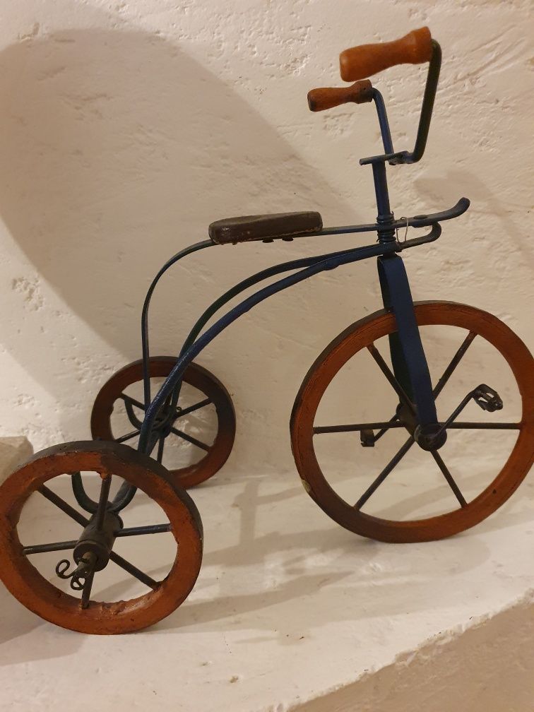 RZEŻBA/FIGURA rower,ozdoba z ceramiki,prowensalski,na prezent