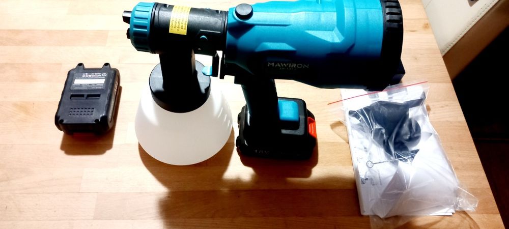 Pistolet 18 v  makita  do malowania nowy