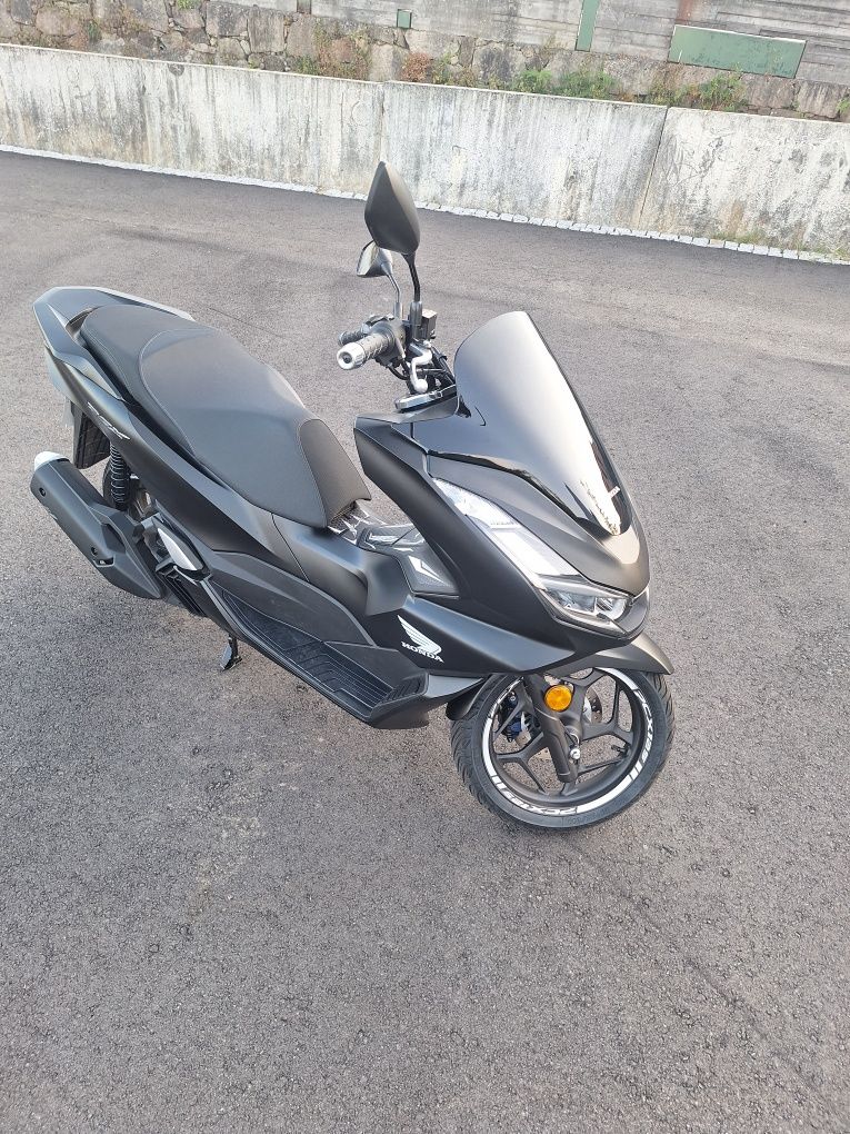 Vendo honda pcx 125 com 470km