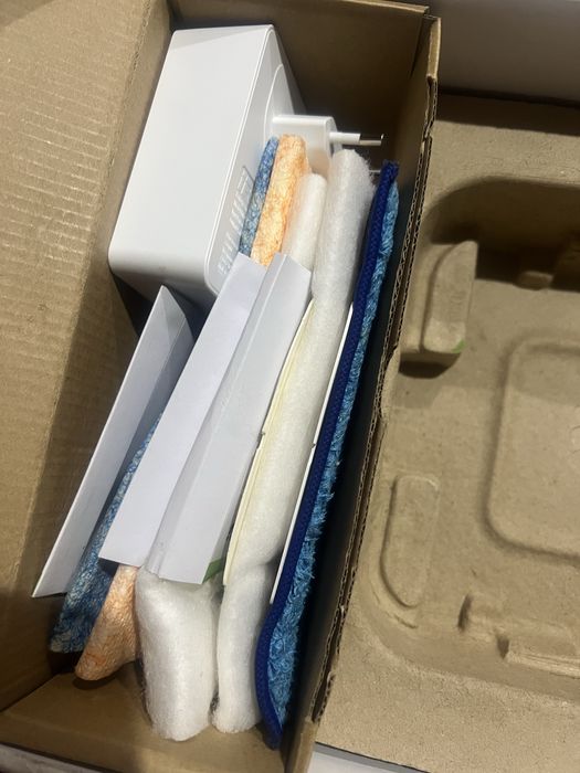 Миючий робот пилосос