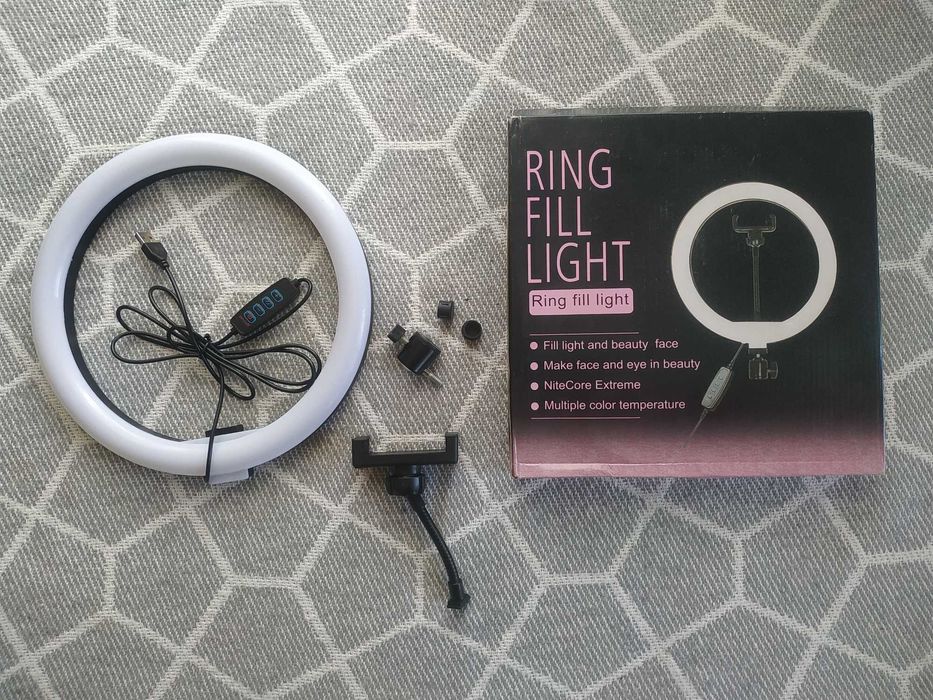 Набір блогера (штатив для телефона + світло)