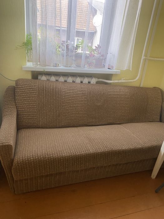 Диван вживаний ,безкоштовно віддам ,самовивіз