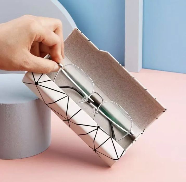 Футляр для окулярів на магніті