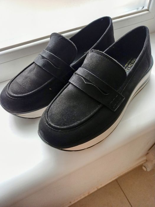 Взуття 40 розмір