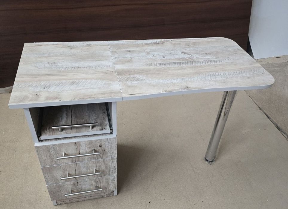 Стіл манікюрний ,стол маникюрный