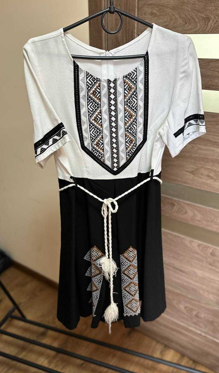 Вишите плаття , ручна робота