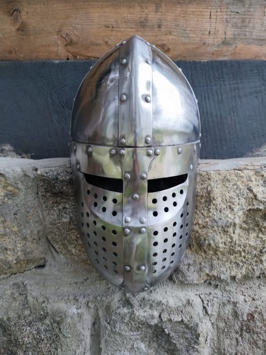 Nowy Norman z maską stalowy XII do walk i larp