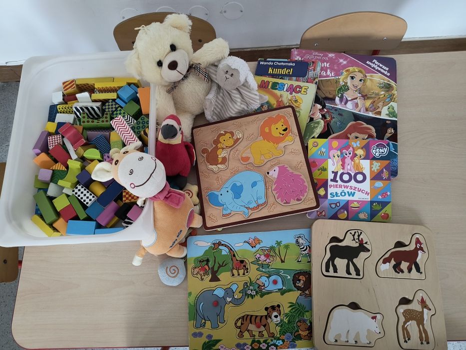 Sprzedam zestaw zabawek