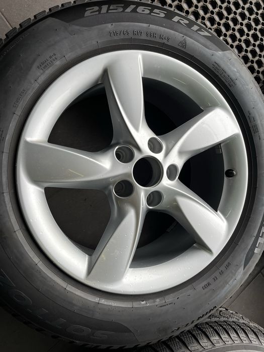 Koła Zimowe Audi Q3 Q5 Tiguan Jak Nowe Pirelli 215/65/17