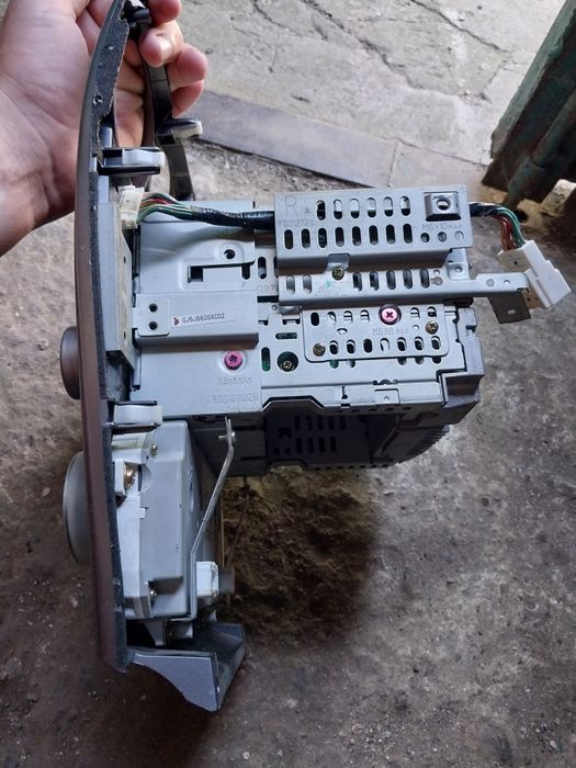 Продам штатный магнитофон на Mazda 6